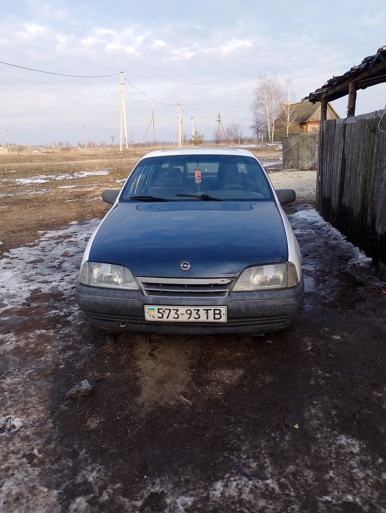 Продаю авто Опель Омега а