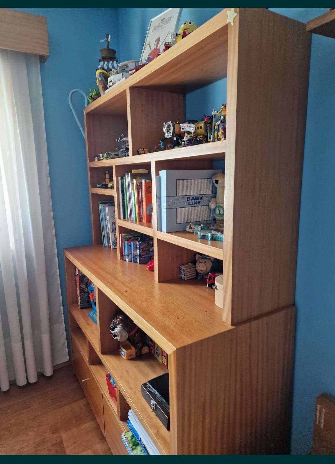Mobília de quarto  (cama dupla e móvel)