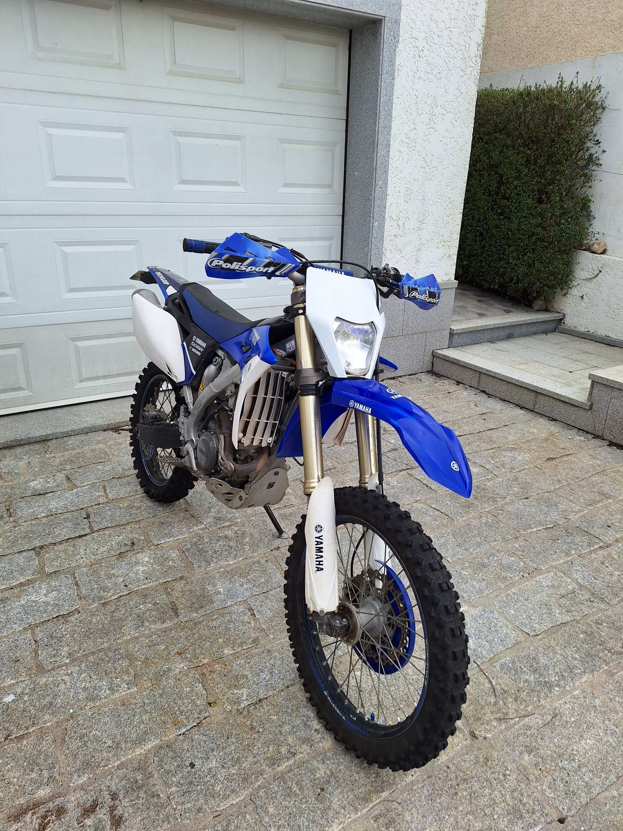 YAMAHA YZ250F matriculada