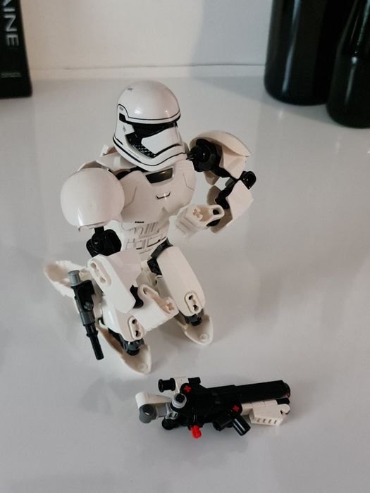 LEGO Star Wars 75114 Szturmowiec Najwyższego Porządku
