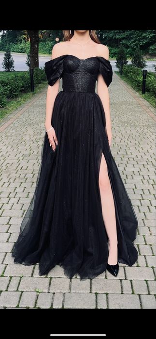 Плаття на випускний