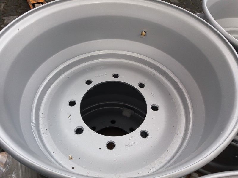 Nowe Felgi 11,75-22,5 ET-70 8otw. Bezdęt do Przyczep Poszerzające Oś