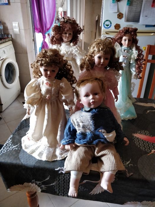 Bonecas de porcelana
