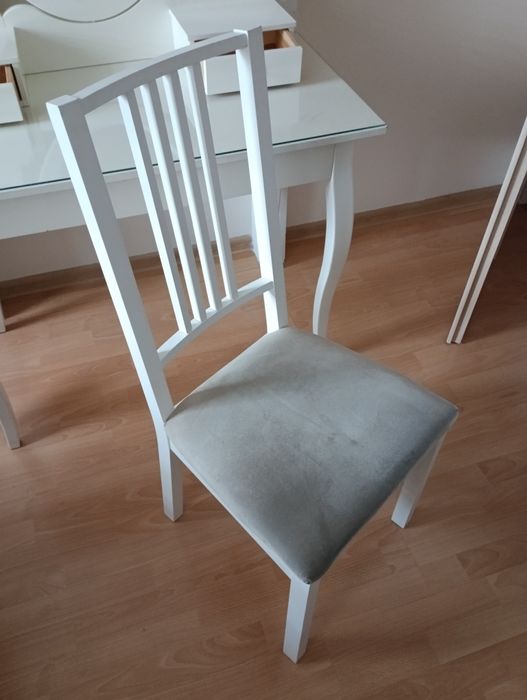Toaletka Ikea i  krzeslo