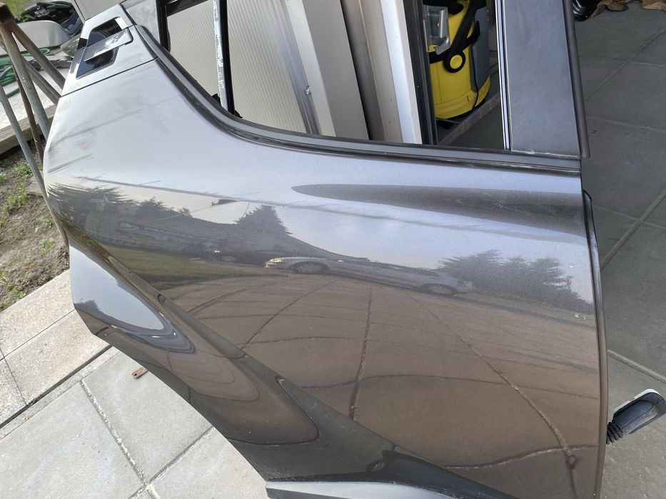 Drzwi Toyota CHR prawy tyl
