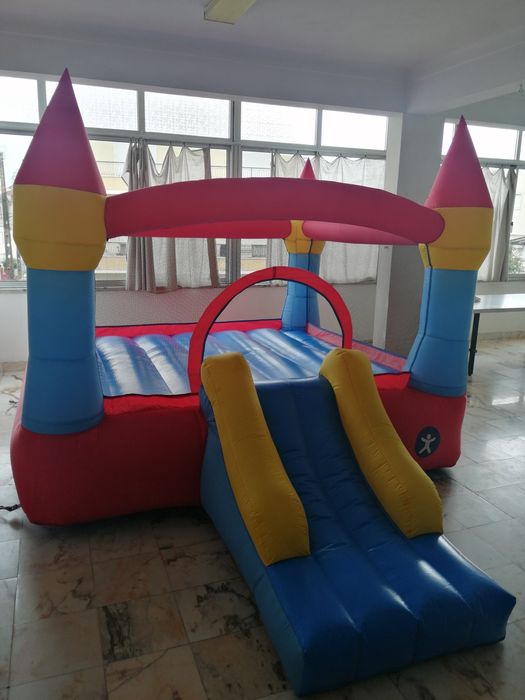 Aluguer Trampolim (dia) ou insufláveis para aniversário
