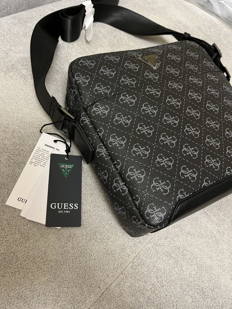 Сумка Guess Torino, чорного кольору