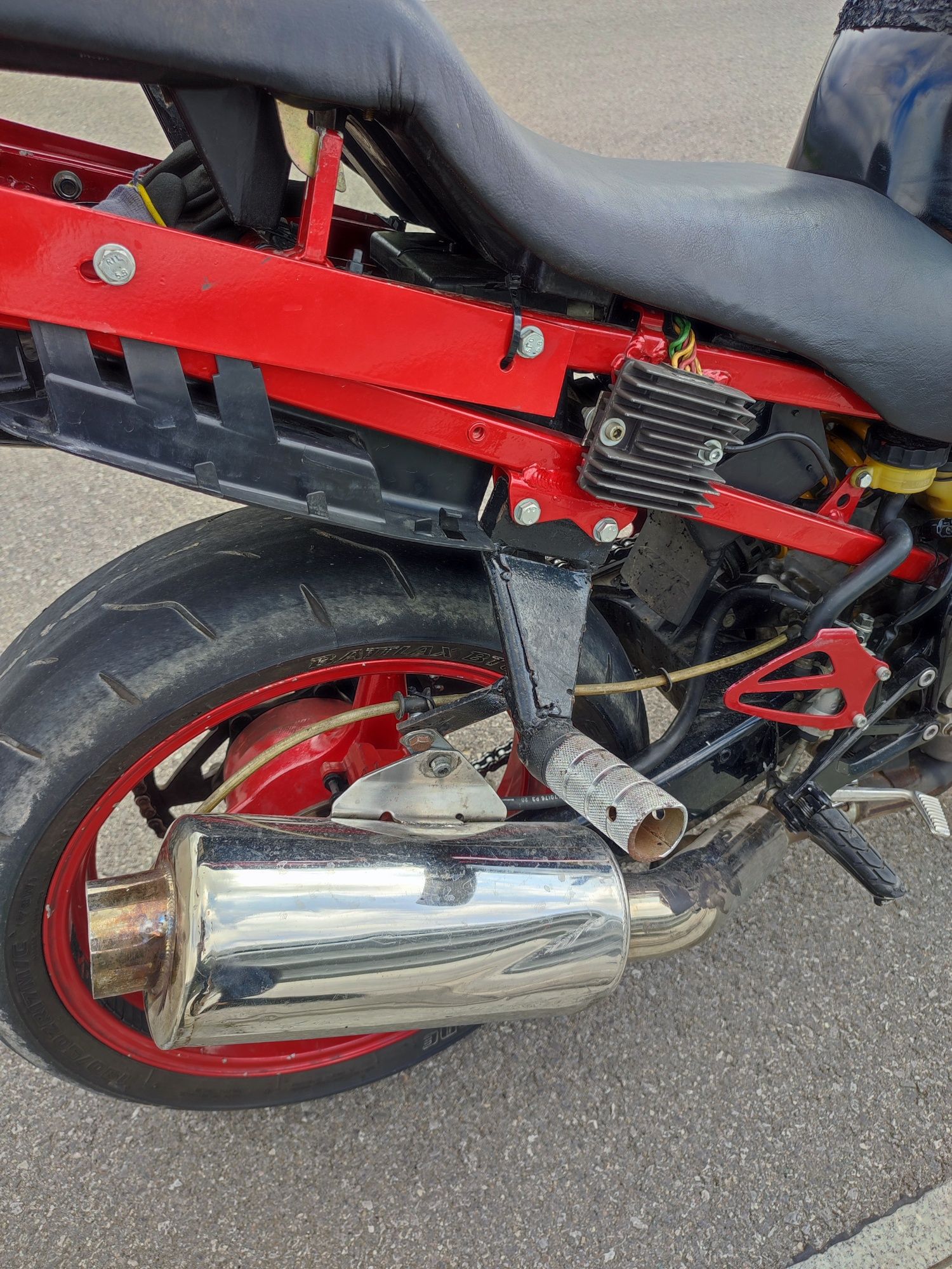 Honda CBR 600 f4i stunt