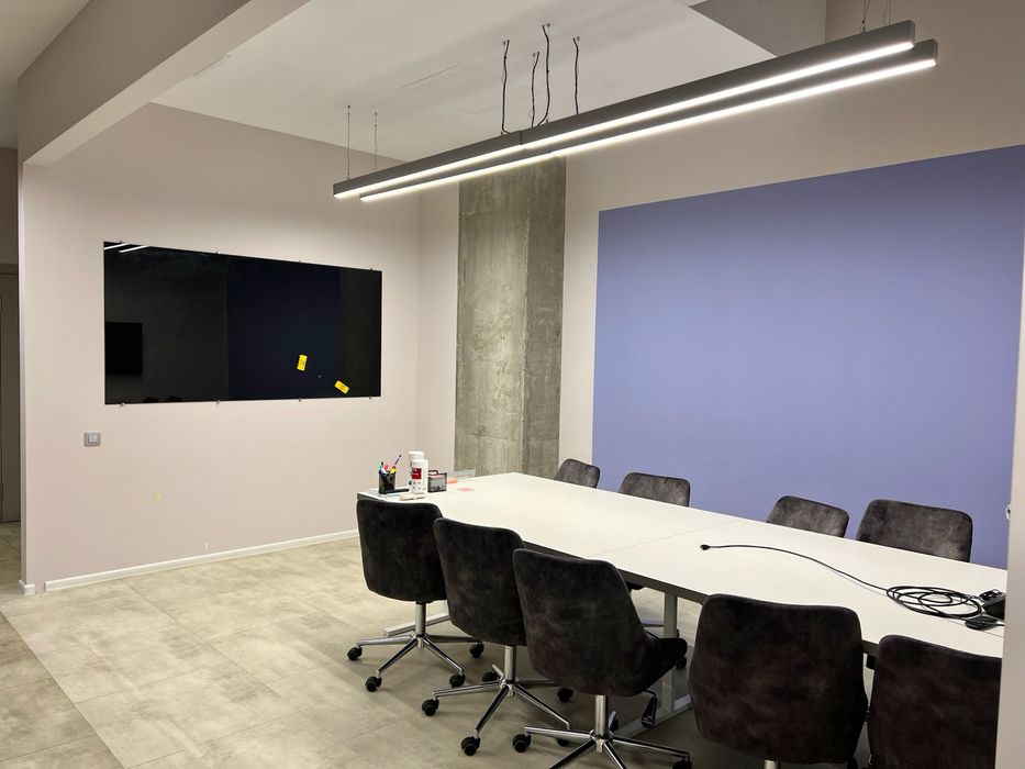 Сучасний Офіс 350 (м2) на Пасічній, Власник