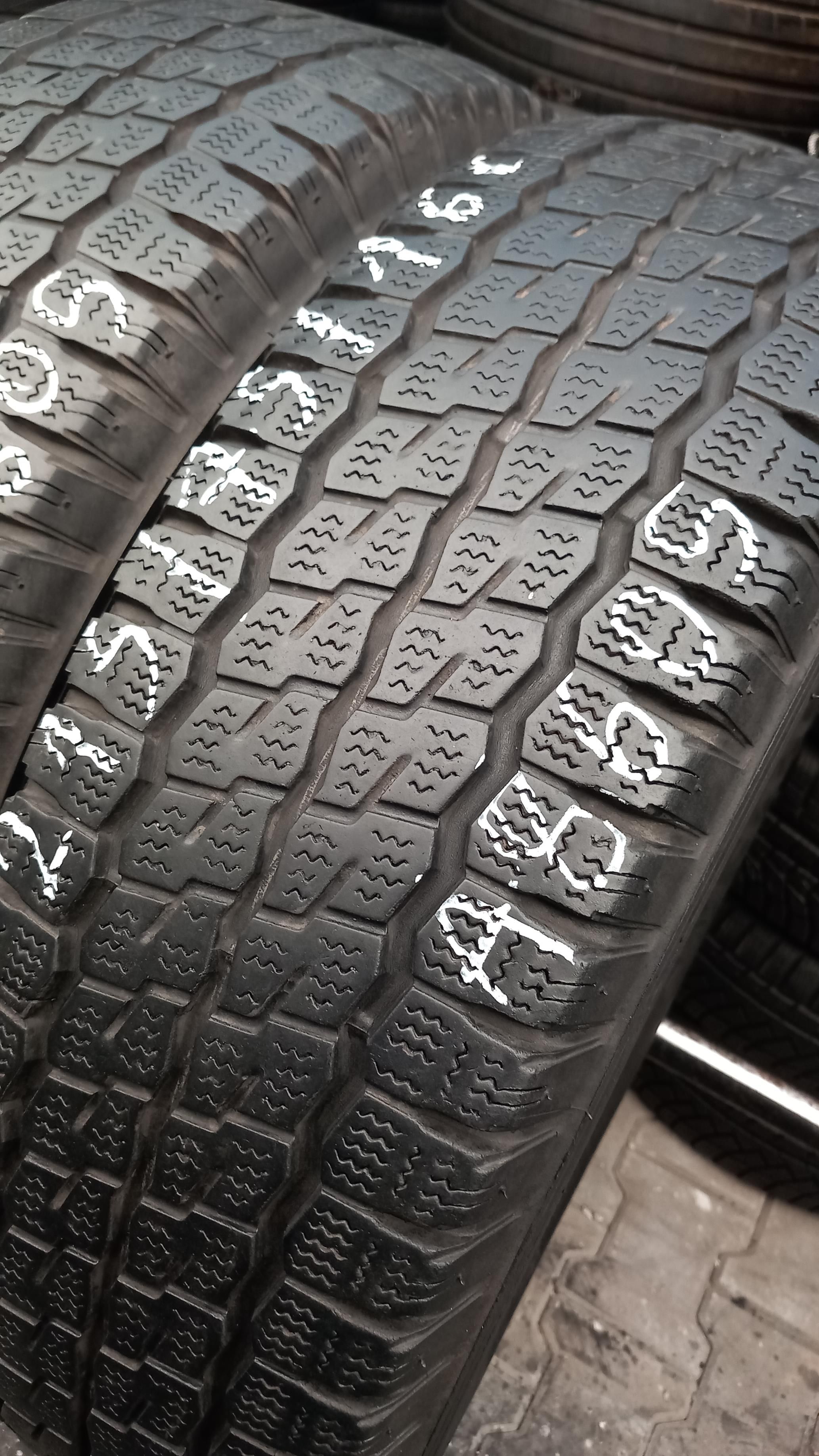 215/75/16C Firestone VanHawk Winter 113/111R