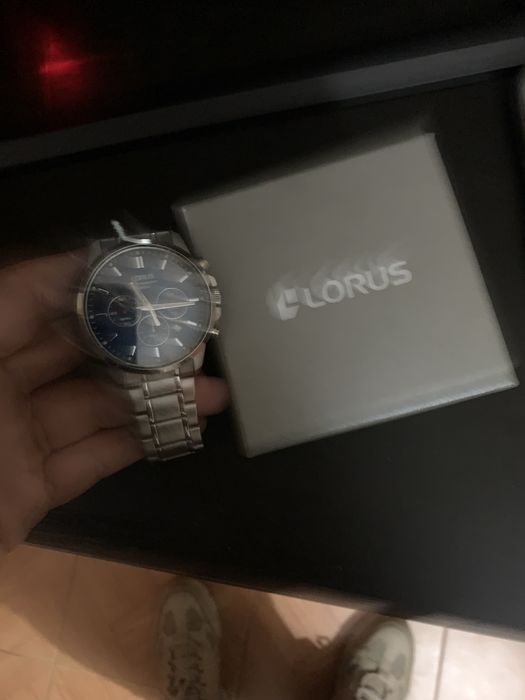Relogio. LORUS com cqixa