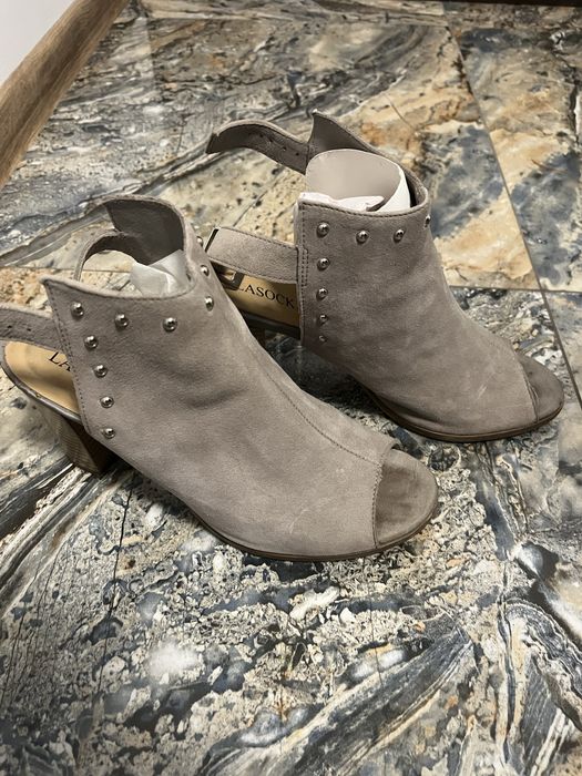 Sandały skórzane zamszowe Lasocki szare na słupku 38 ćwieki