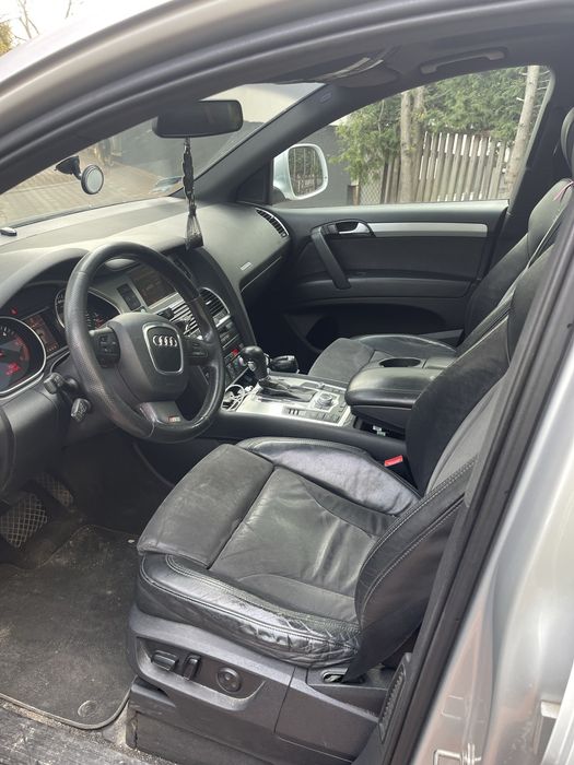 Audi q7 4.2 tdi v8 s-line  7 osobowa