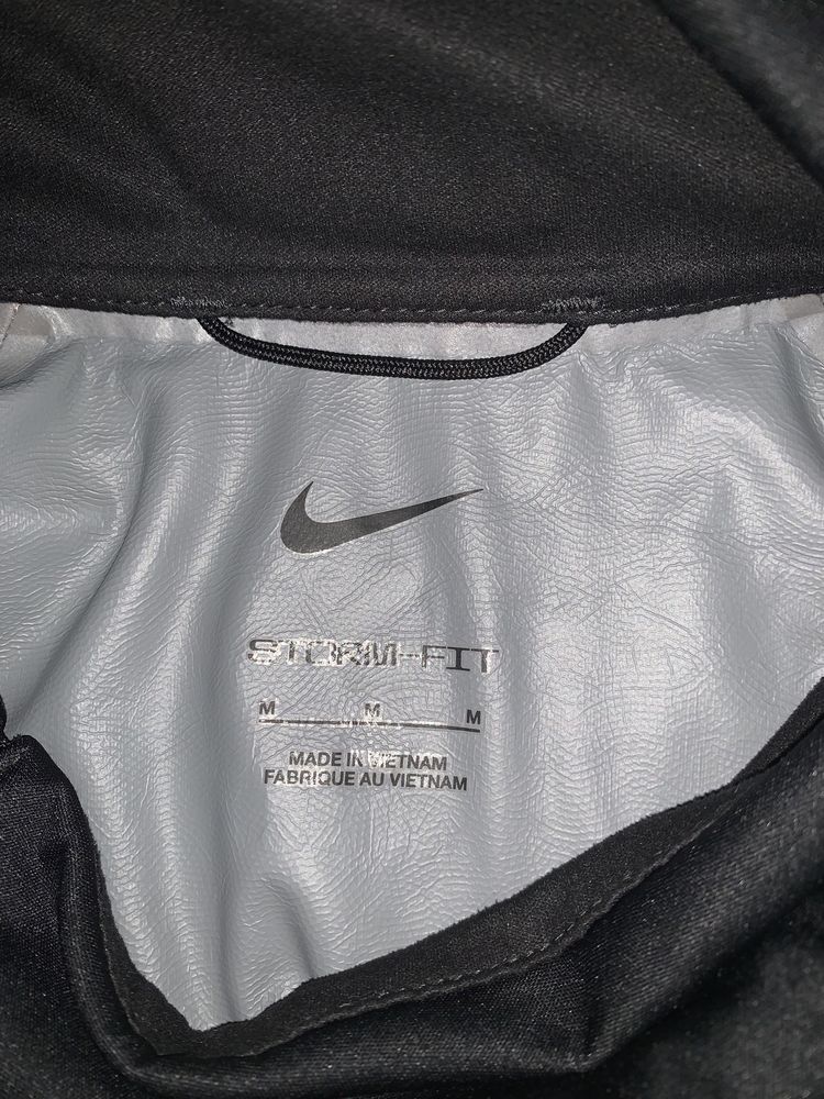 Kurtka przeciwdeszczowa Nike rozm M nowa