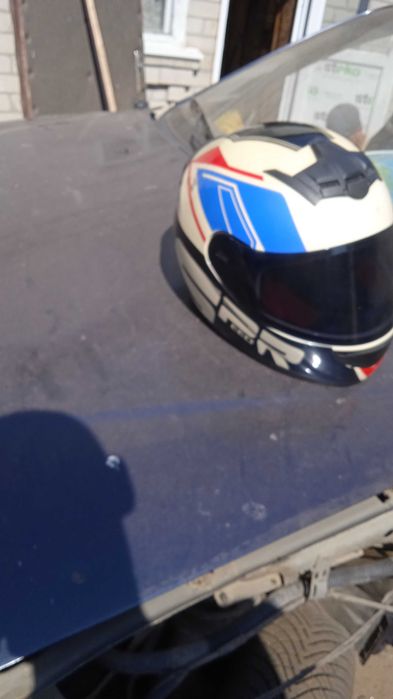 Продам шолом гарного стані