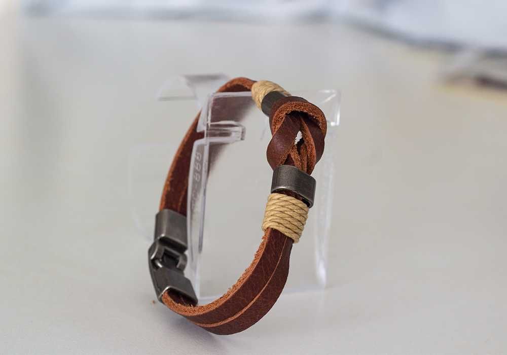 Pulseira pele – 21,5 centímetros de comprimento – Fecho de engate