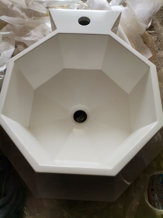 Umywalka nablatowa ośmiokątna unikat