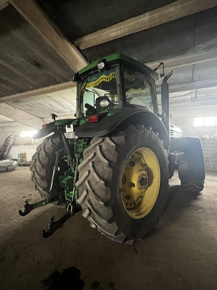 Трактор John Deere 7820