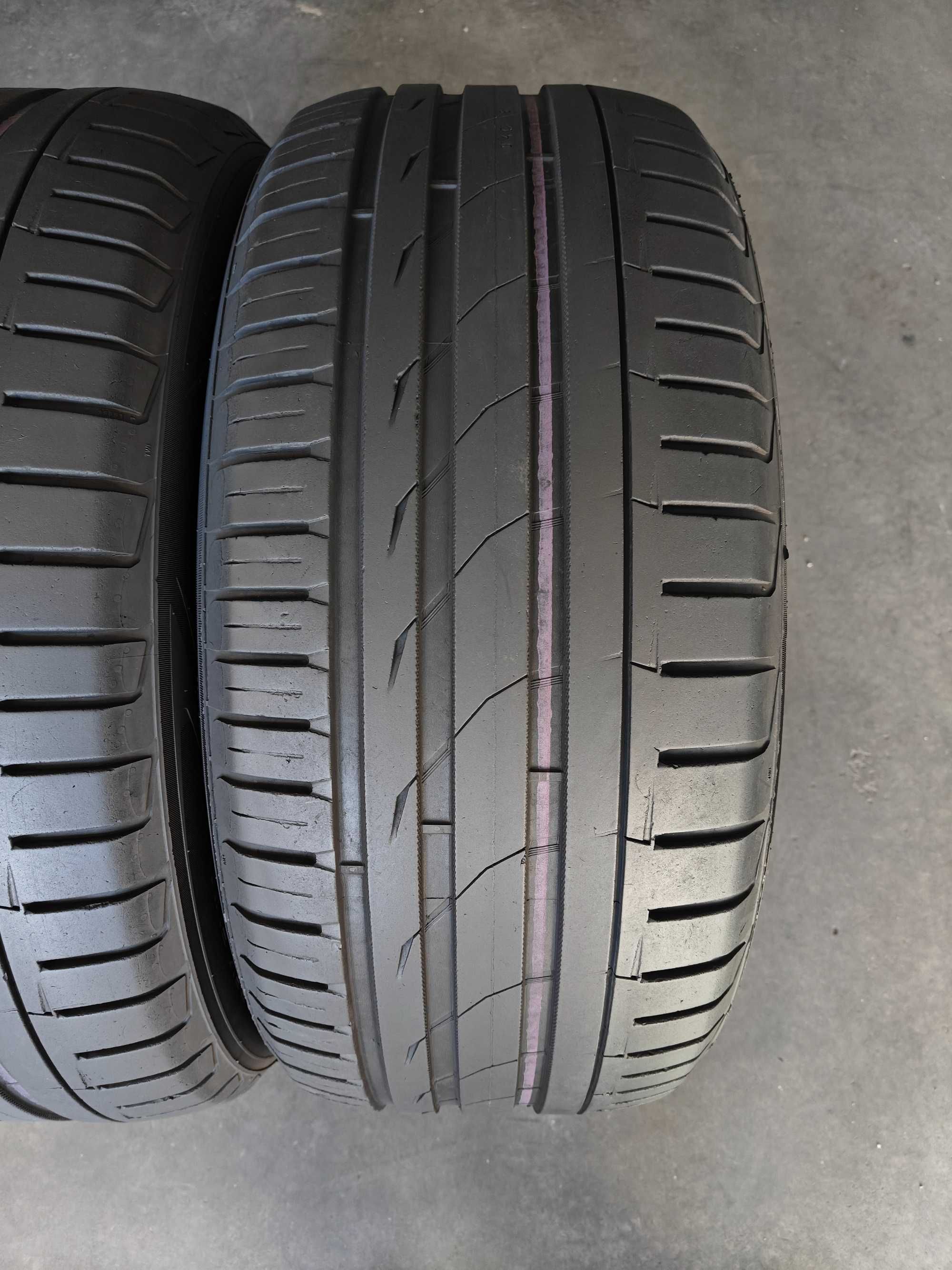 Nokian Hakka Black 2шт. R18 255 55 шини літні