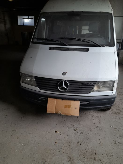 Vendo carrinha  mercedess 312d   em muito bom estado