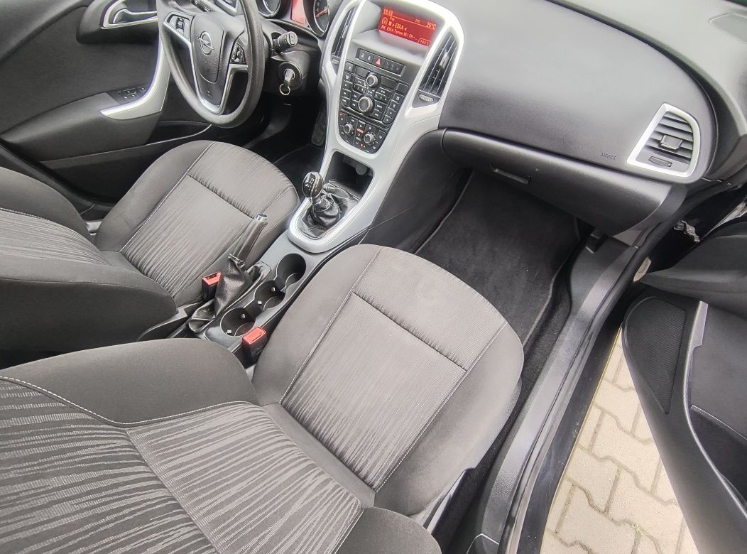 Opel Astra J 1.4T