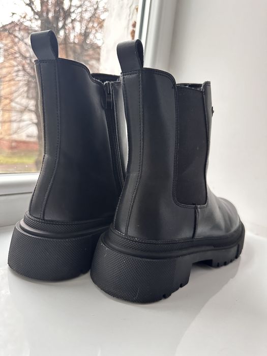 Челсі шкіряні 40 розмір