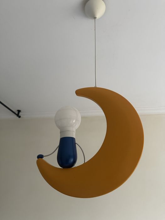 Candeeiro de teto quarto de criança
