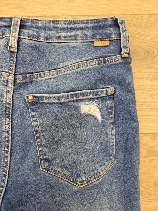 Jeansy damskie z hm, true to you, skinny, z poszarpanymi nogawkami