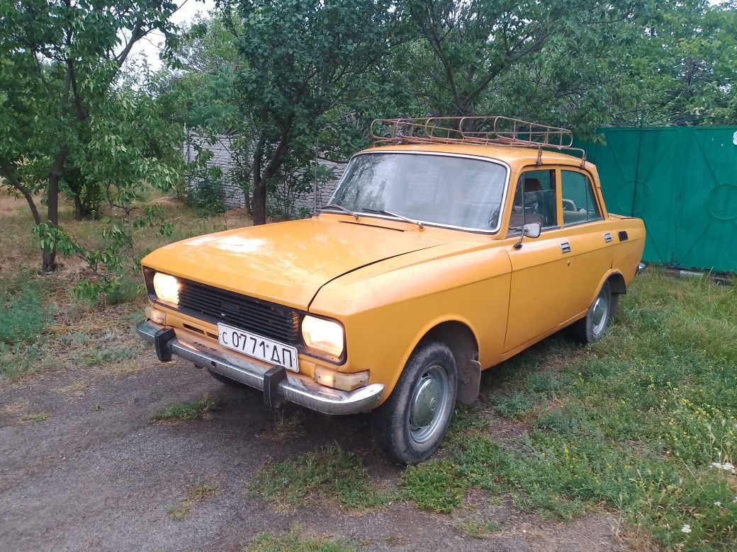 Срочно продам москвич 2140
