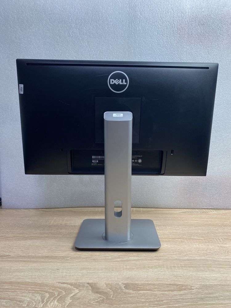 Монітор Безрамковий Dell UltraSharp U2415 24.1"/1920x1200/IPS/WLED