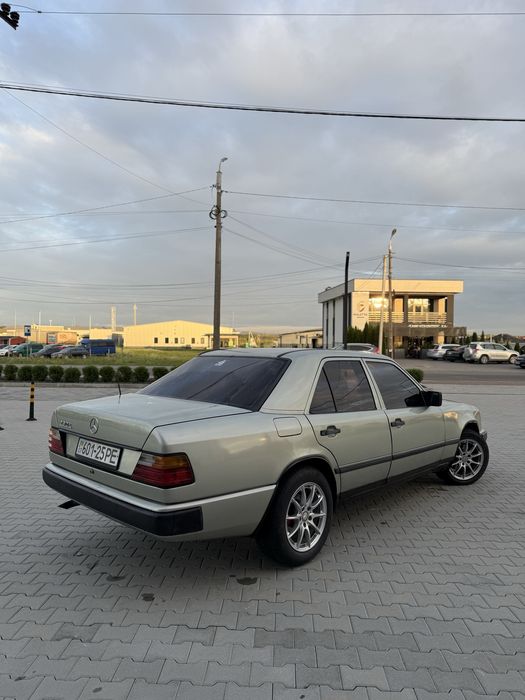 Mercedes-benz w124