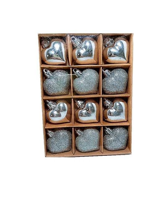 Bombki nowe4,5cm serca cena niska bo bombki są przetarte. Nowe.