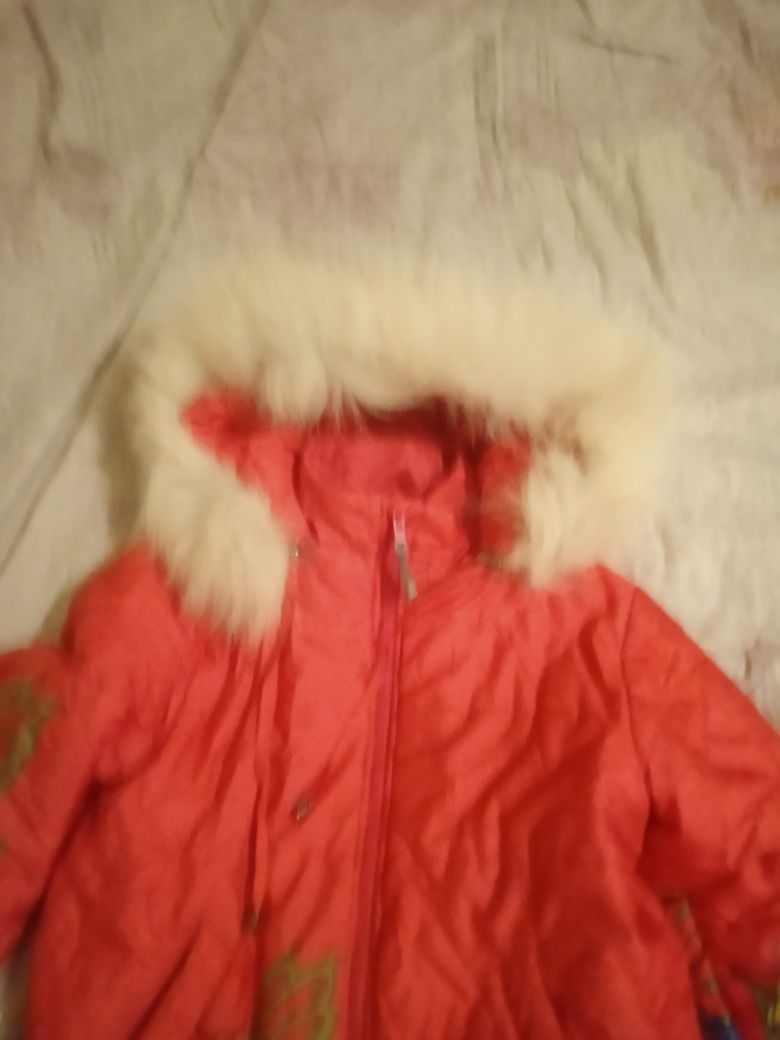 Зимняя детская куртка на девочку