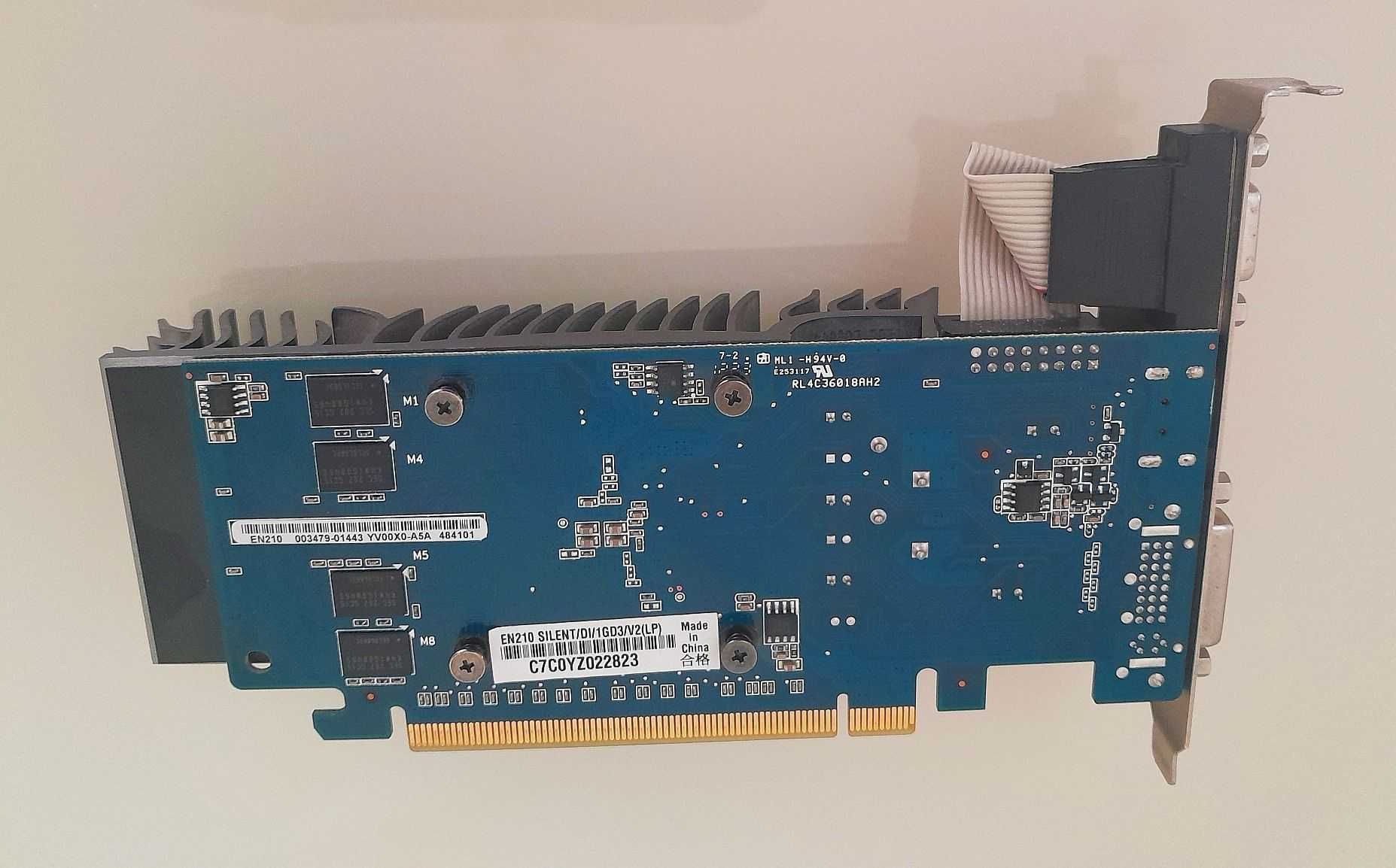 Видеокарта ASUS GeForce 210 PCI-Ex 1 Gb DDR3, бесшумная  DVI VGA HDMI