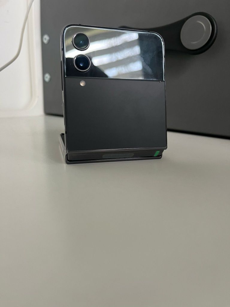 PROMOCJA!!! Sprzedam Samsung Flip 4