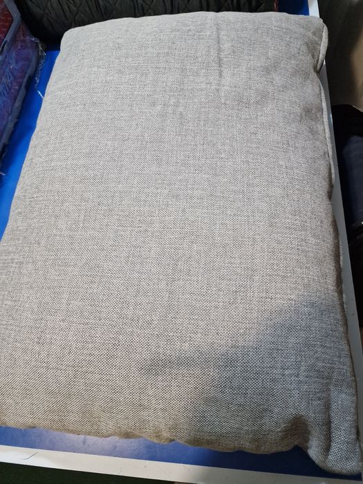 Nowe posłanie legowisko dla psa lub kota