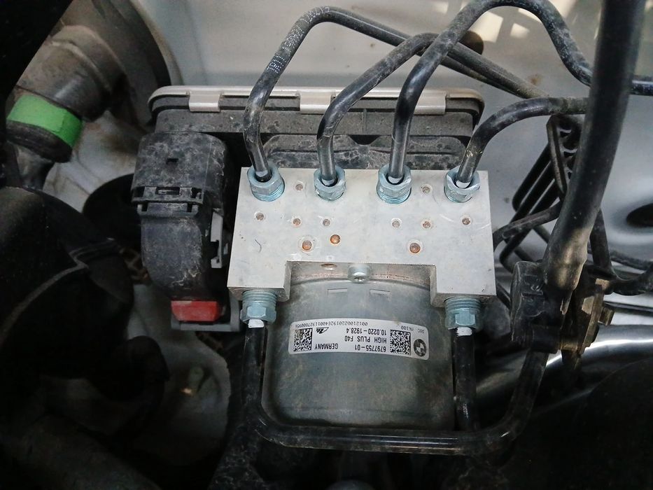 ABS BMW 1 (F40) | 19 - 01