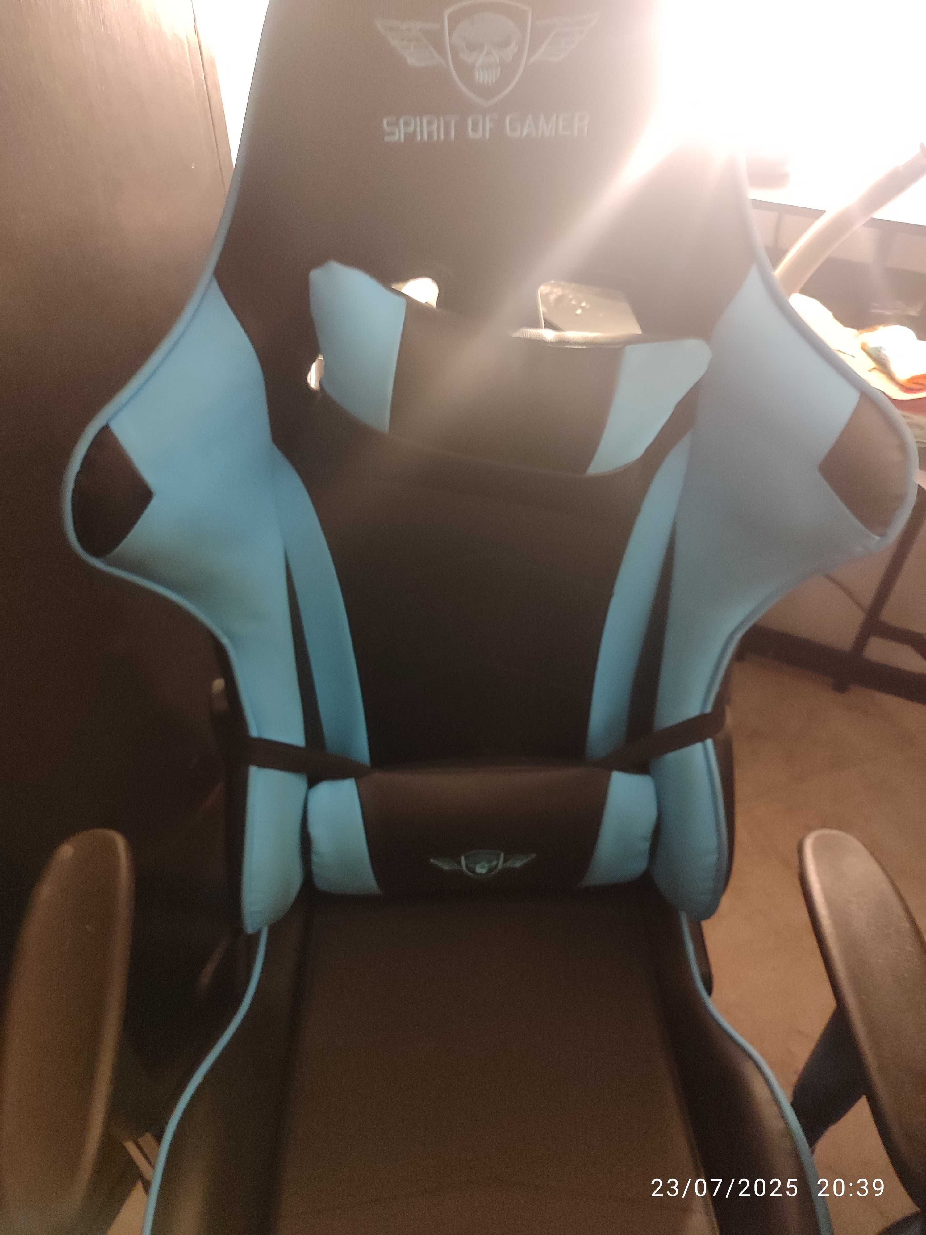 Cadeira gaming em bom estado