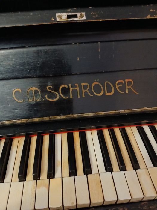 Піаніно чорна поліроль 1898 року.