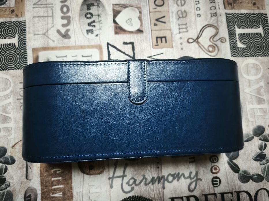 Mala de transporte e 5 adaptadores novos para secador