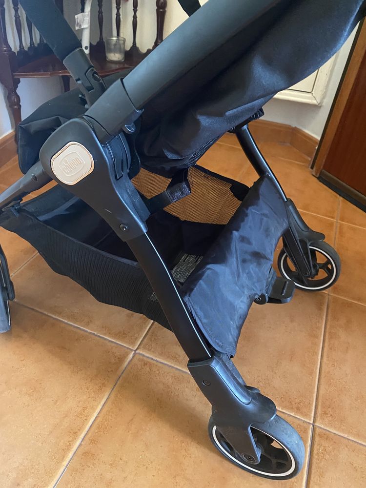 Carrinho de bebé chicco
