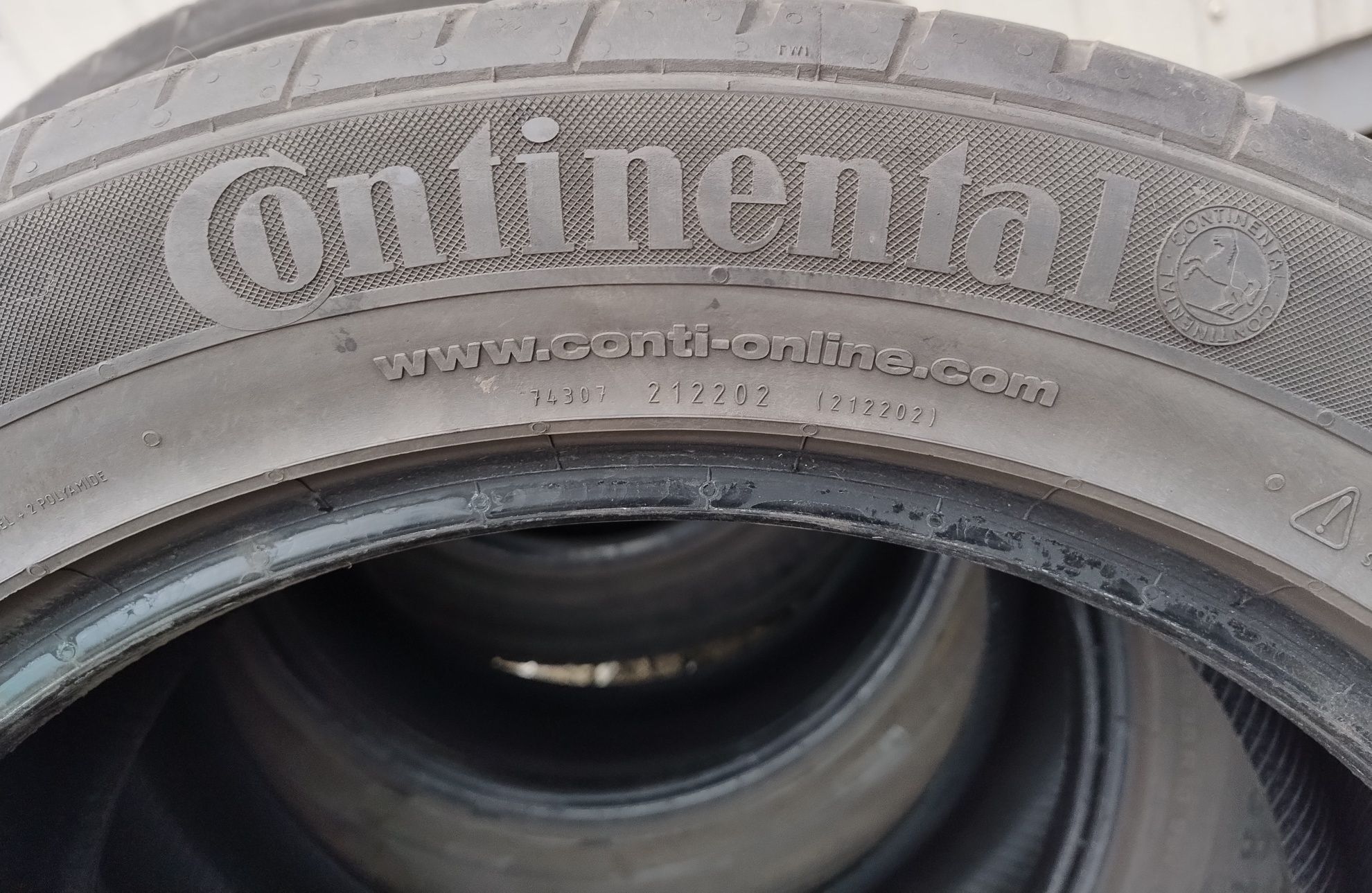 Opony letnie Continental 215/55 r18V