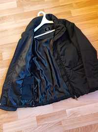 Черная женская осенняя куртка mercedes benz