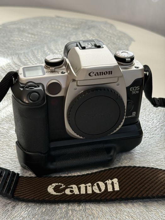 Canon EOS 50E z Gripem BP-50