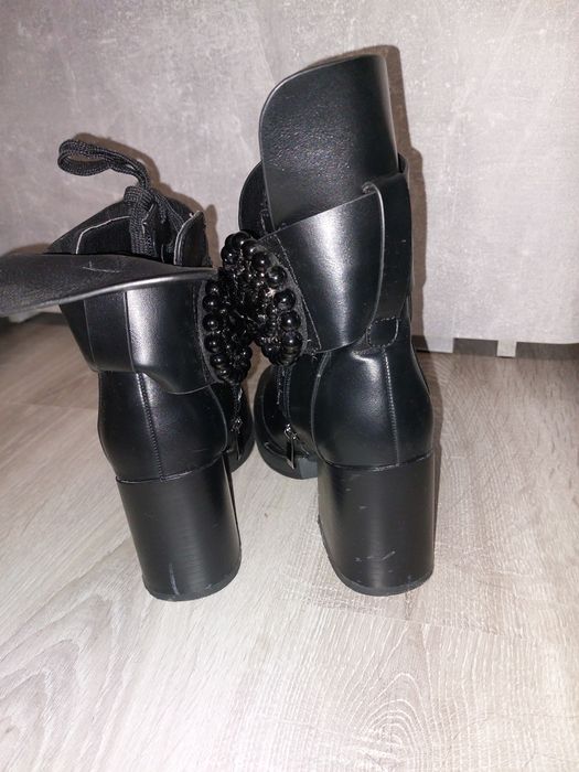 Ботінки взуття сапожки черевики