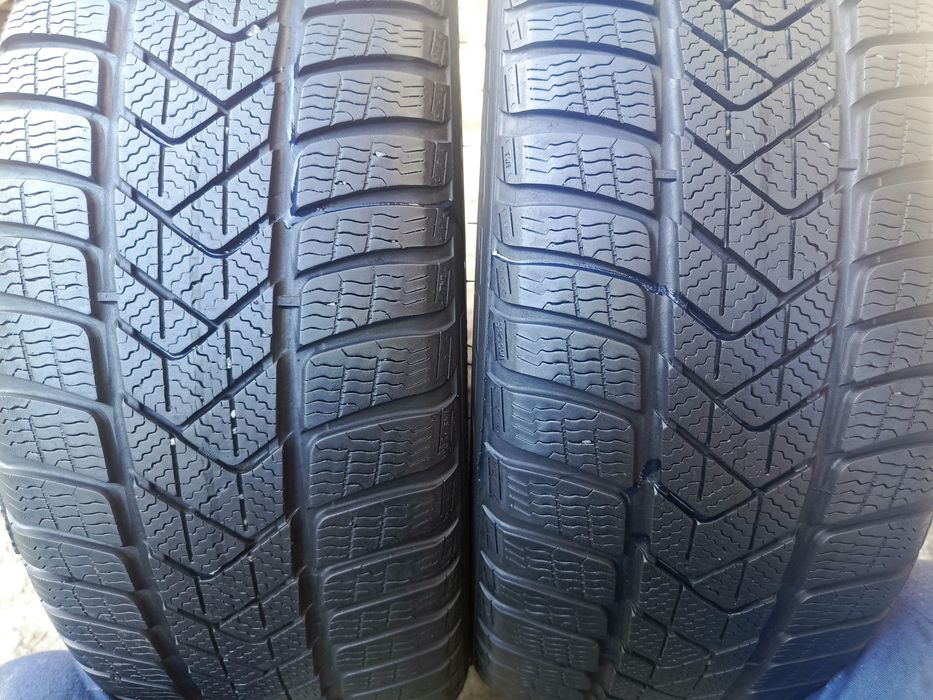 Sprzedam bardzo ładne opony Pirelli 225/40 r19