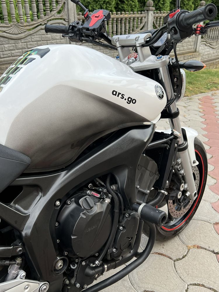 Продам мотоцикл Yamaha Fazer 600 - S2 (FZ-6)