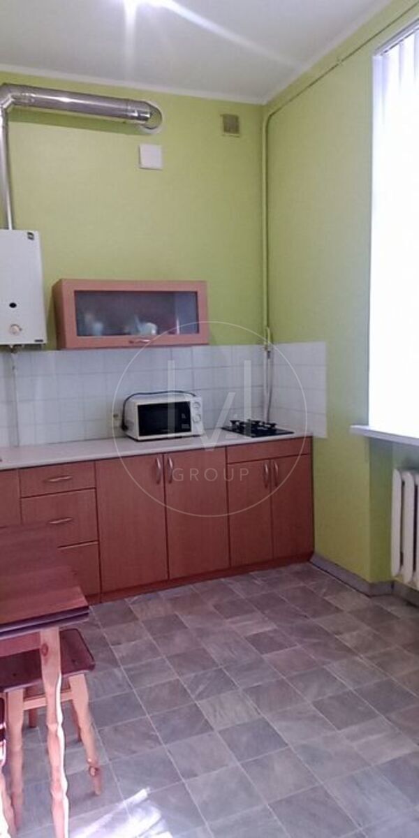 Продам 4х кім.кв.110м2 Цетр вул.Обсерваторна 5.Сталінка