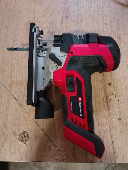 Wyrzynarka Einhell Professional TP-JST 18/135