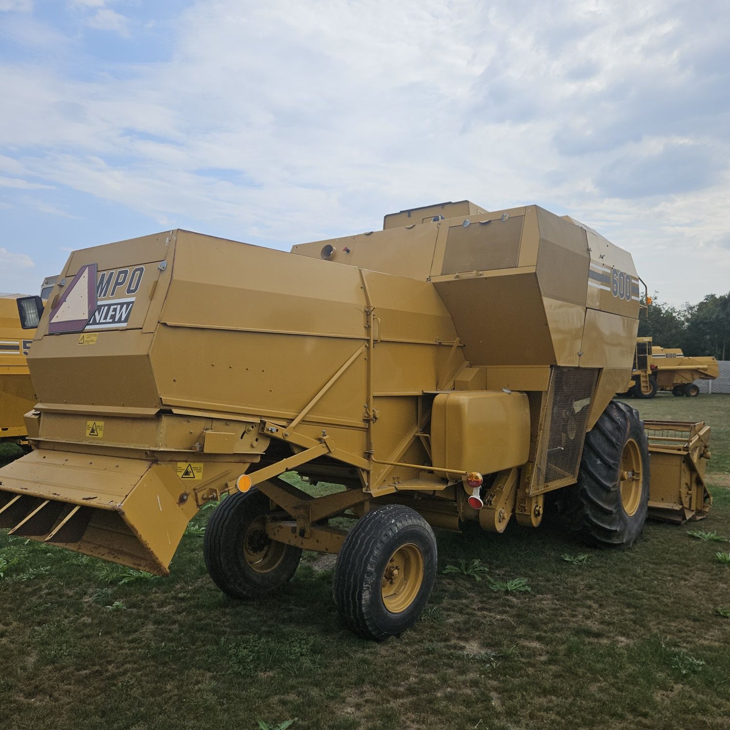 Комбайн зерно збиральний Sampo 600 680 з Фінляндії